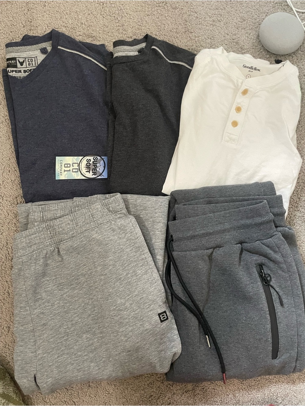 Men’s outfit bundle Size Medium